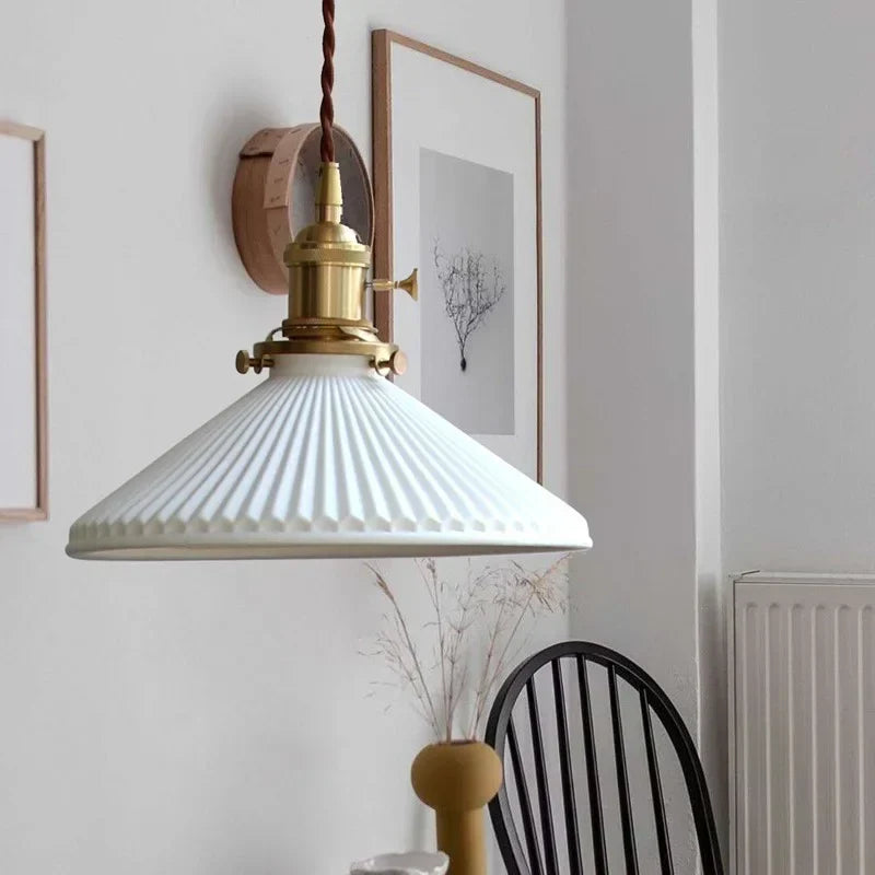 Suspension en céramique plissée Hecate | Design scandinave moderne