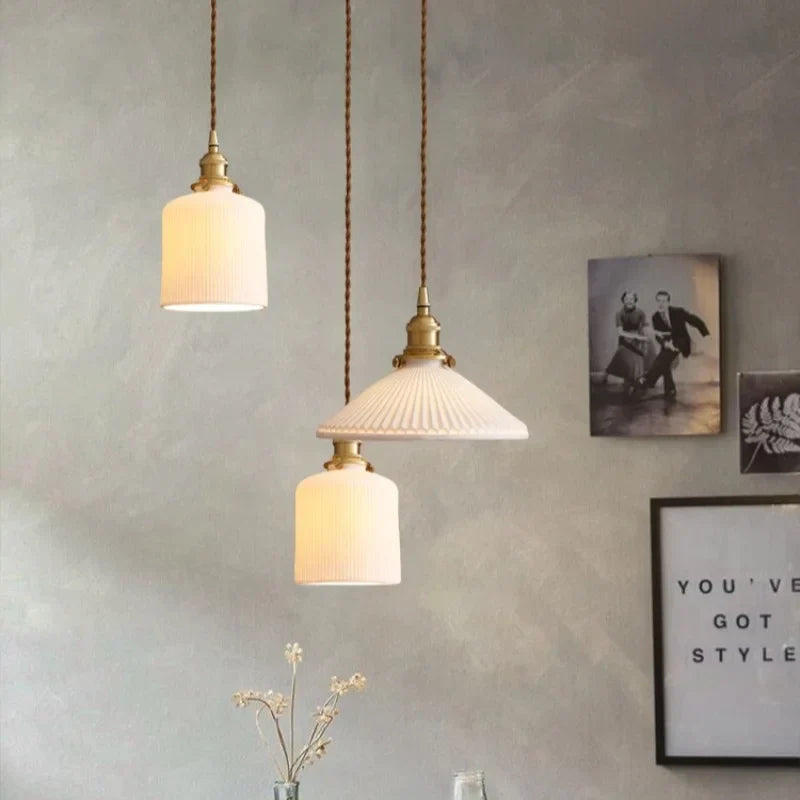Suspension en céramique plissée Hecate | Design scandinave moderne