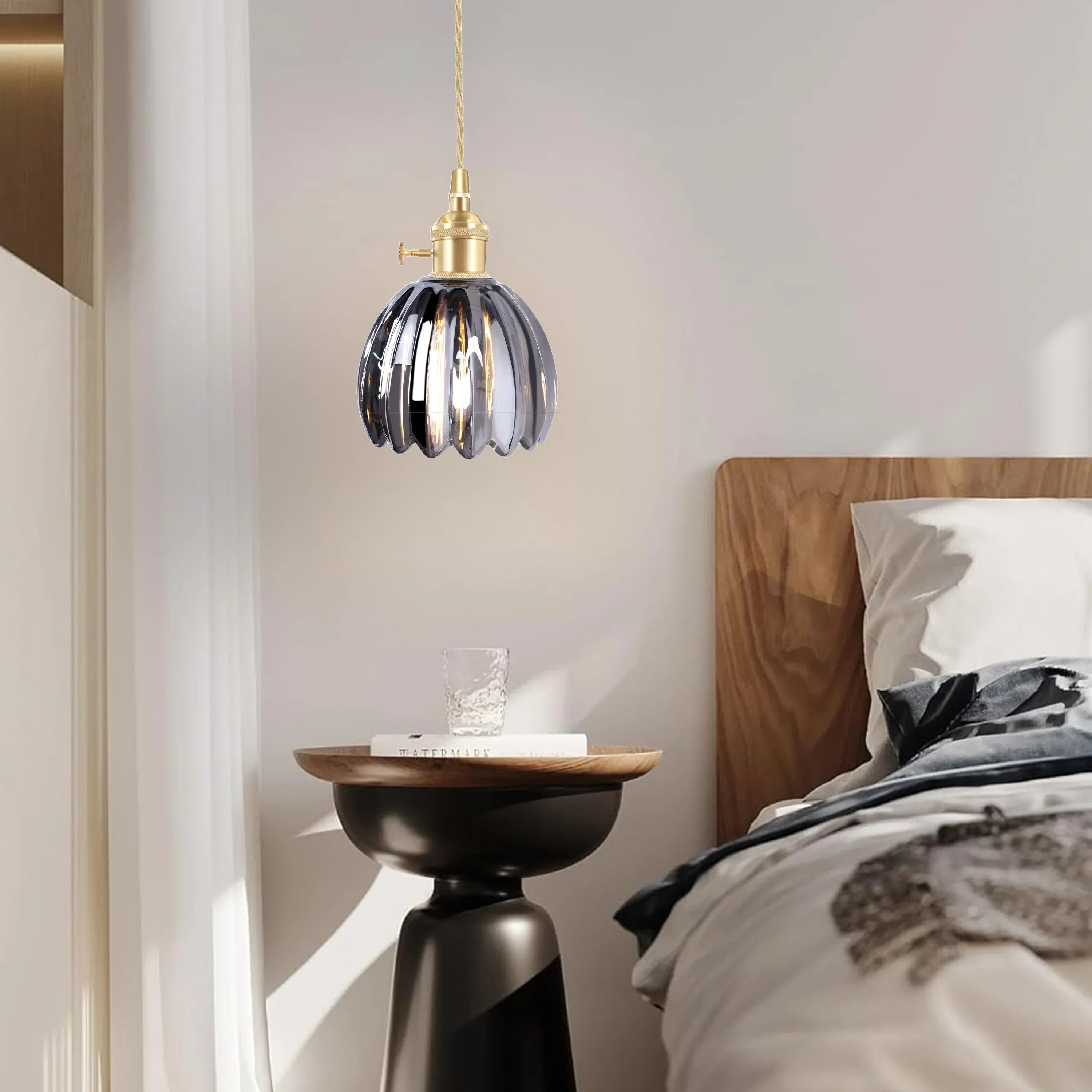 Suspension Marlee petite fleur en verre | Lustre élégant en verre floral