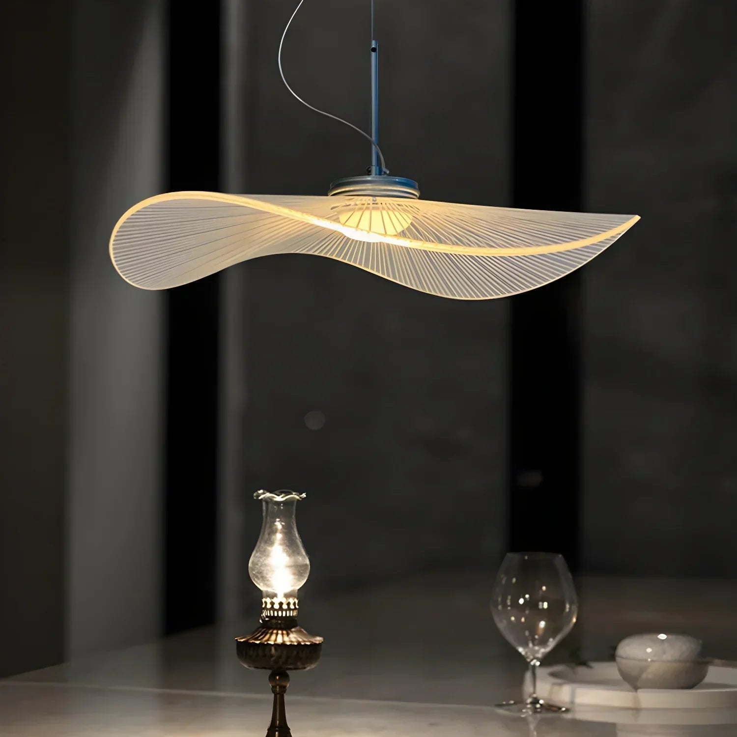 Suspension LED Anwen Nordic Lotus Leaf - Lustre moderne en acrylique