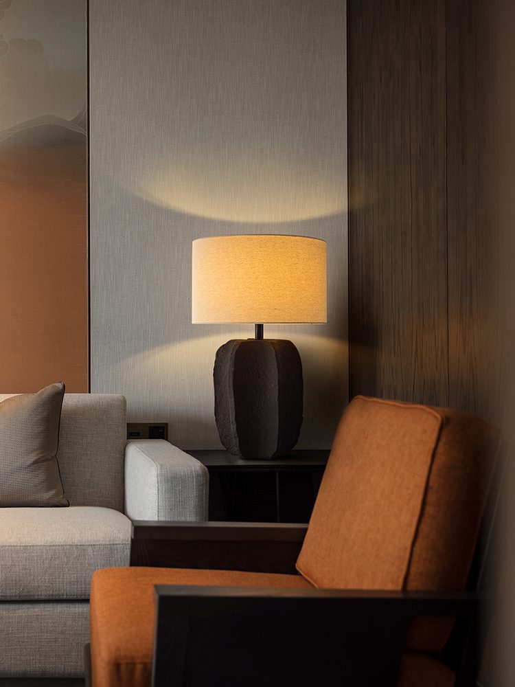 Pine Cone Shaped Desk Lamp