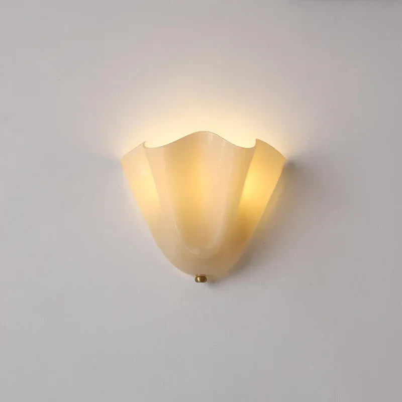 Sheryl Modern Seashell Glass Wall Light - Elegant Coastal Sconce