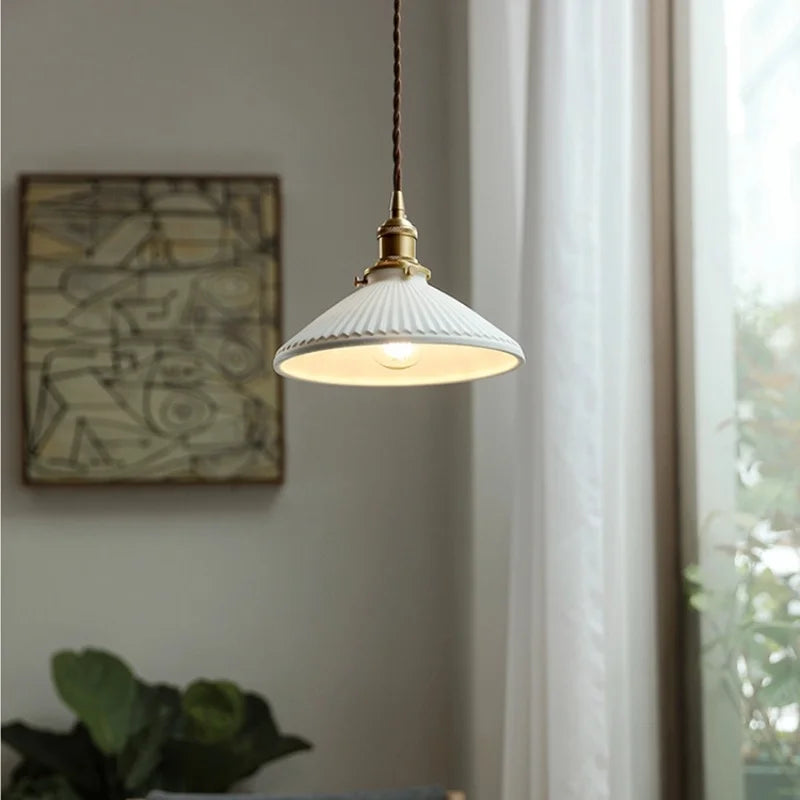 Suspension en céramique plissée Hecate | Design scandinave moderne