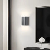 Applique murale côtelée en résine Rhea - Lampe murale intérieure moderne et minimaliste